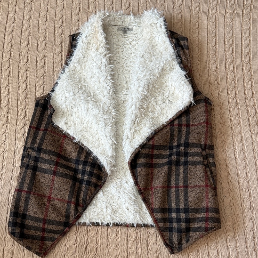 Jodifl Plaid Vest with Faux Fur Collar Size M